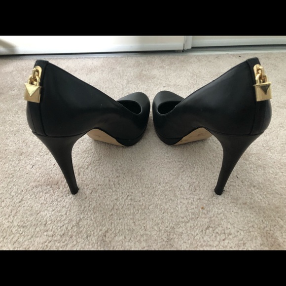 Michael Kors Juliette Pump - Picture 1 of 6